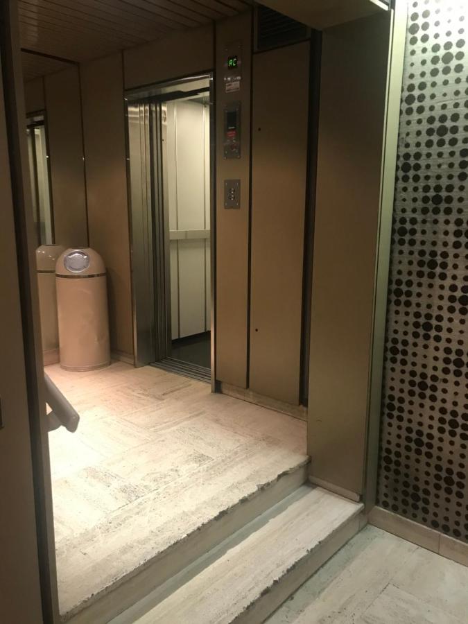 Studio 1000M Tour Effeil Párizs Kültér fotó
